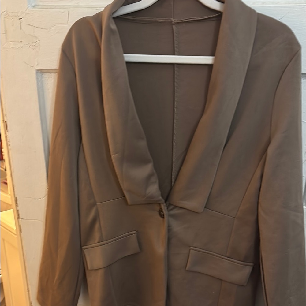 Elegant Women's Blazer in Taupe